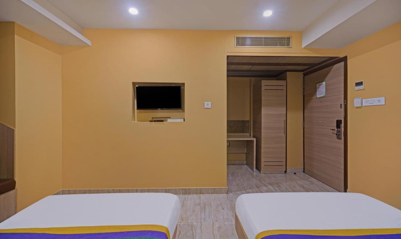 Treebo Fourth Avenue Hotel Ченай Екстериор снимка