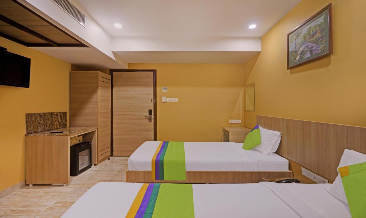 Treebo Fourth Avenue Hotel Ченай Екстериор снимка