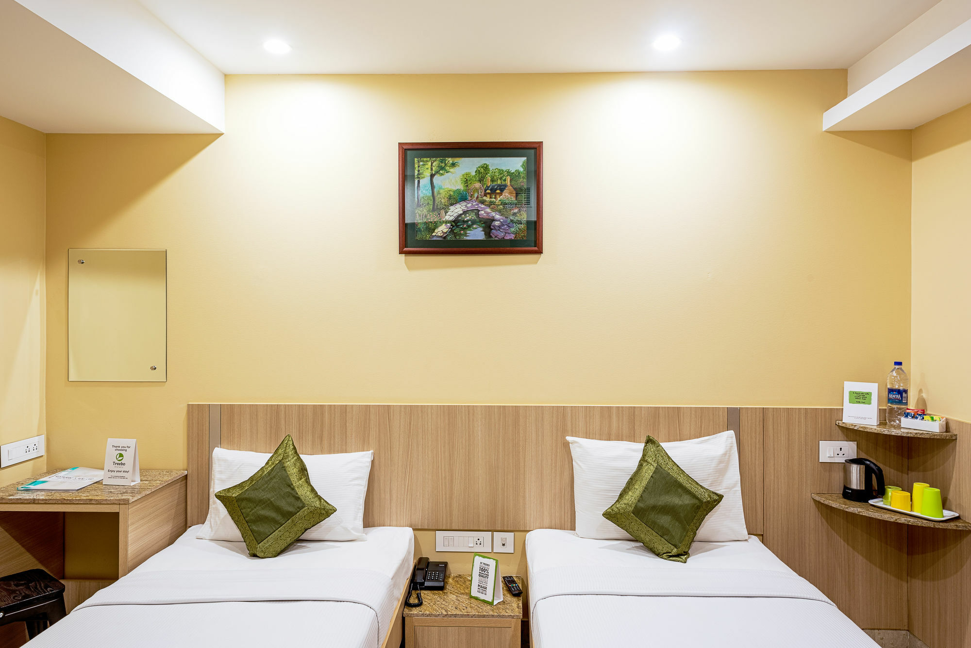 Treebo Fourth Avenue Hotel Ченай Екстериор снимка