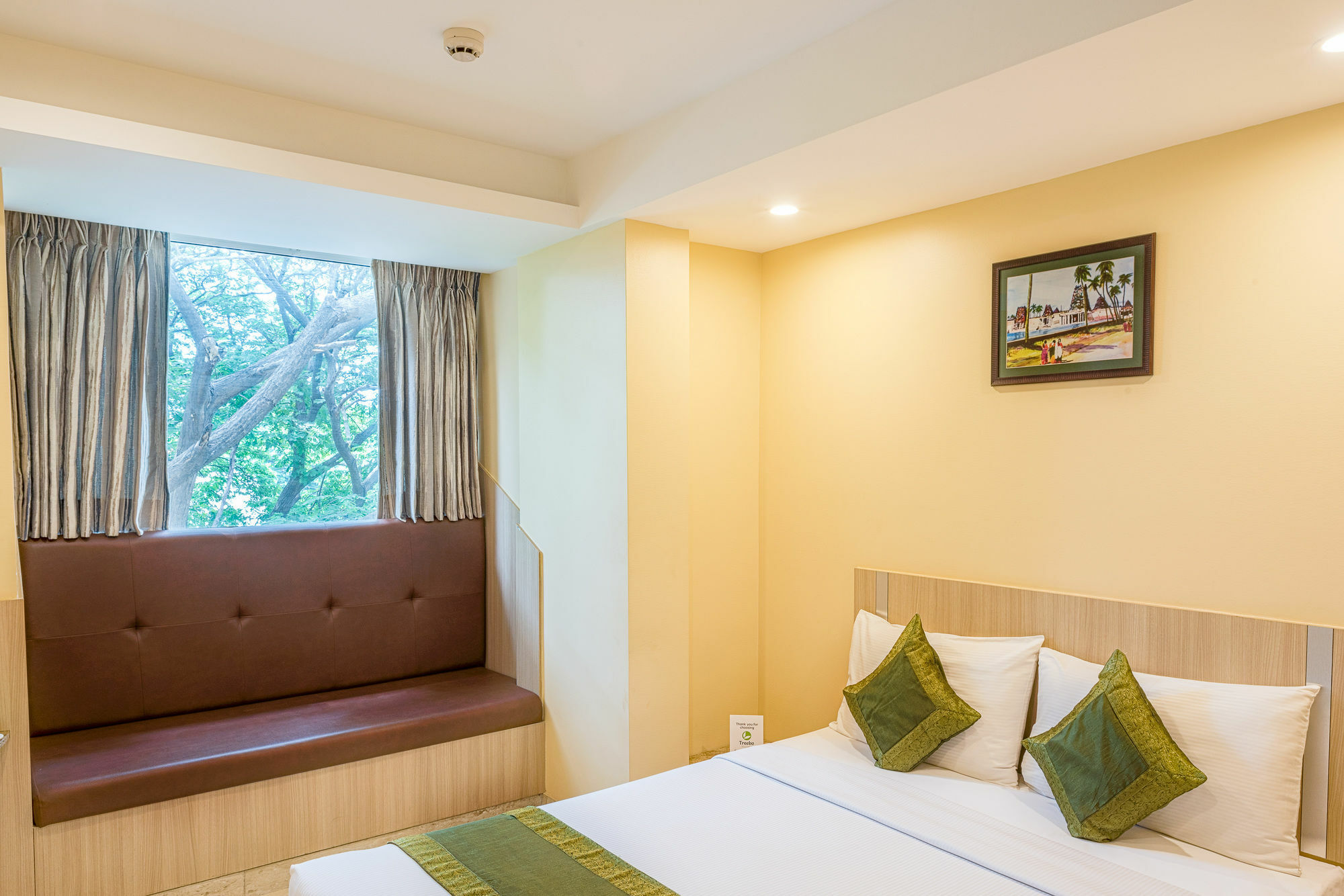 Treebo Fourth Avenue Hotel Ченай Екстериор снимка