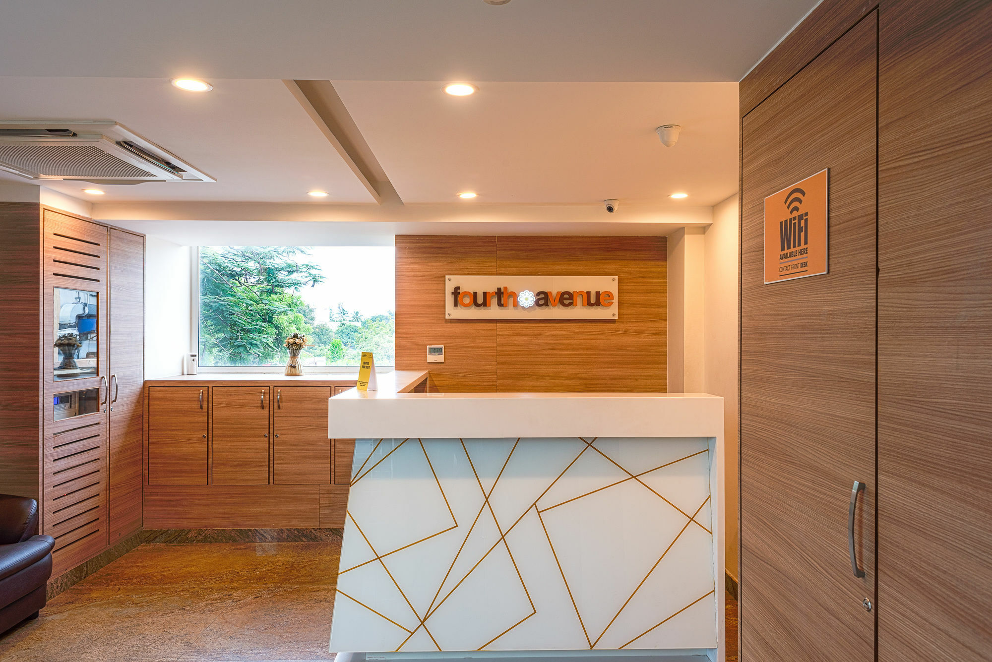 Treebo Fourth Avenue Hotel Ченай Екстериор снимка