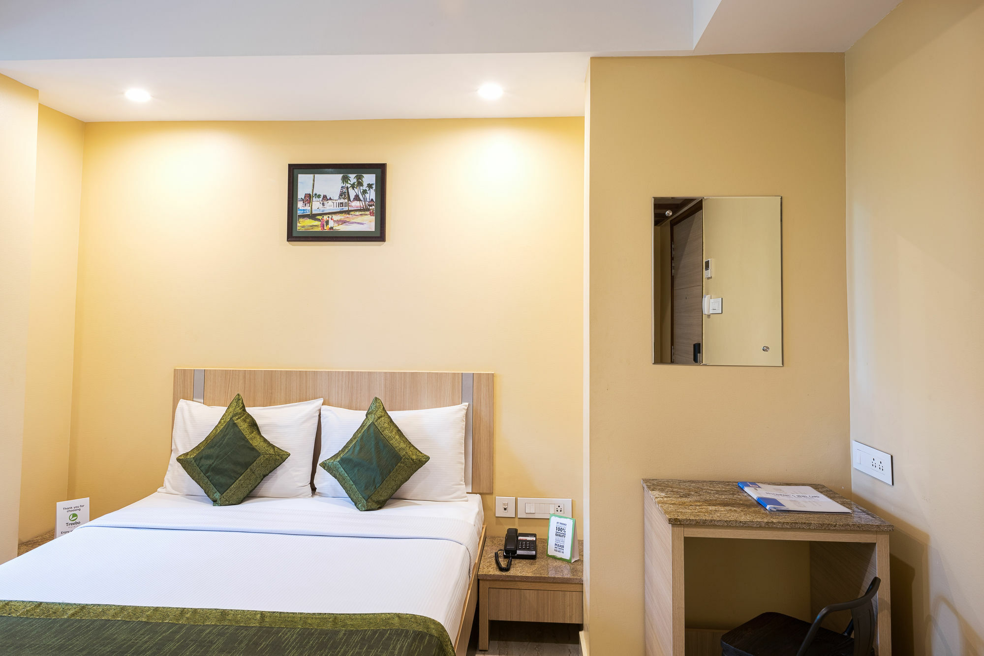 Treebo Fourth Avenue Hotel Ченай Екстериор снимка