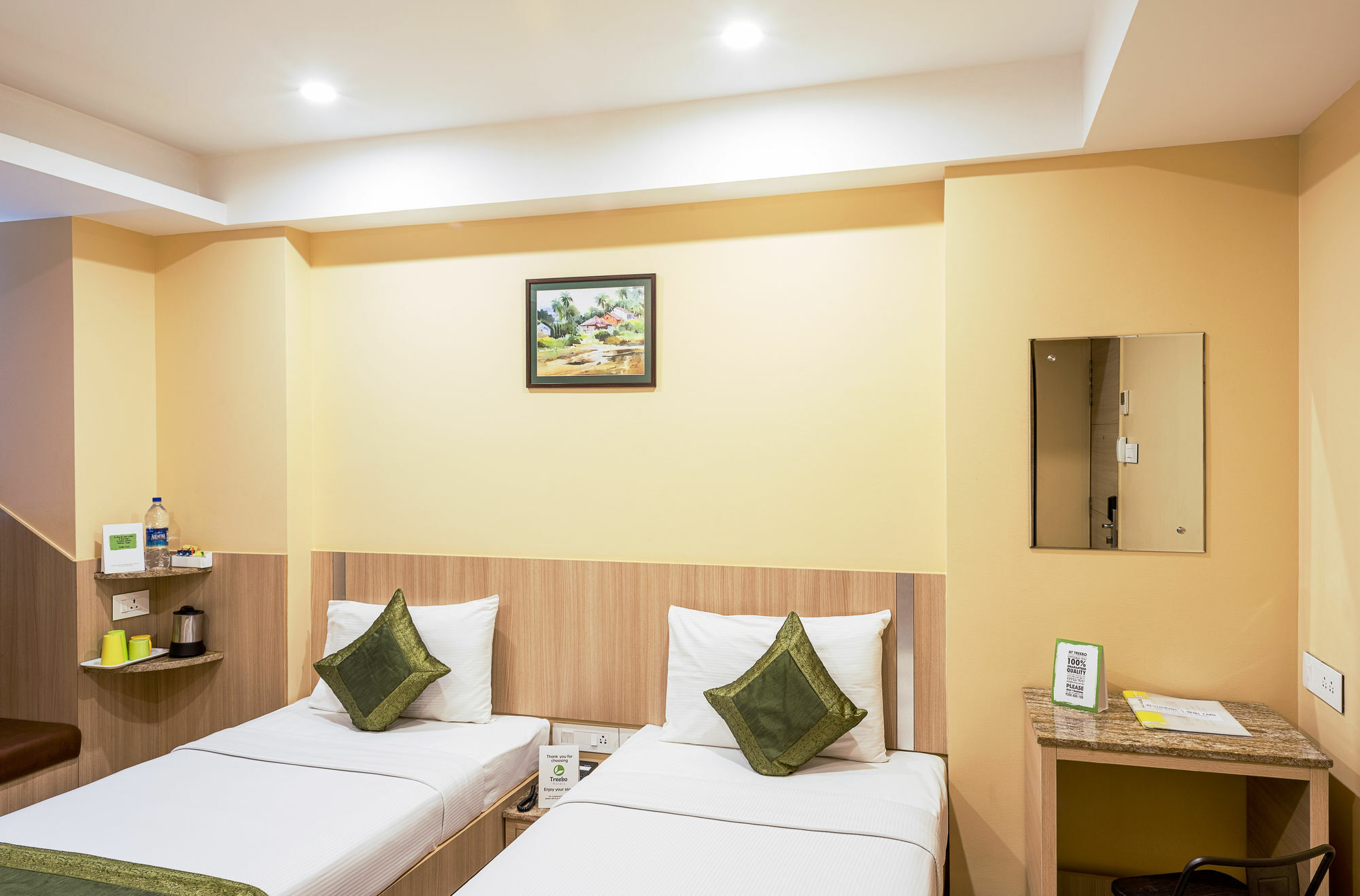 Treebo Fourth Avenue Hotel Ченай Екстериор снимка